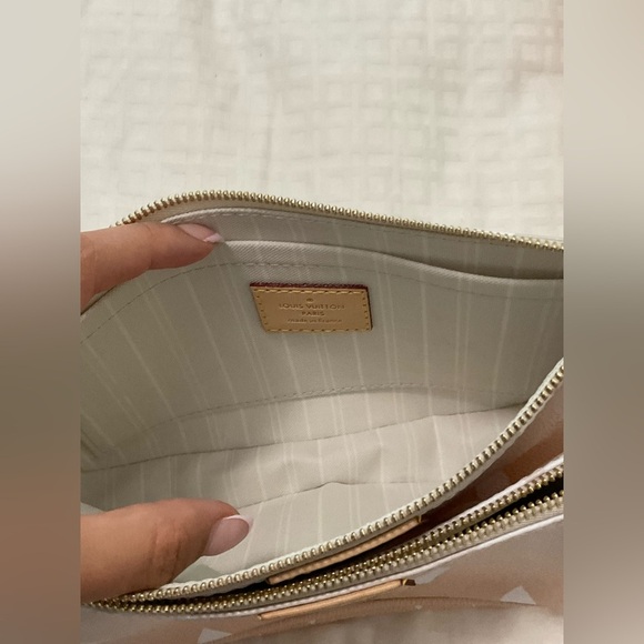 Louis Vuitton Monogram Giant By The Pool Multi-Pochette Accessoires handbag - Picture 15 of 15